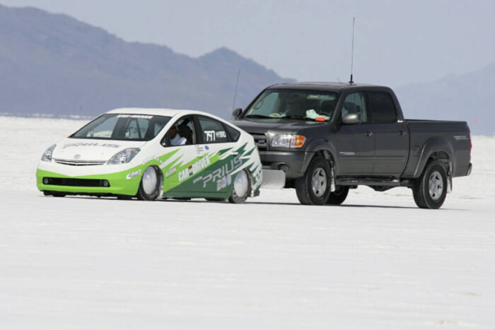 Zúzdába küldi rekorder Priusát a Toyota