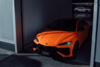 800 lóerős hibrid a Lamborghinitől 48