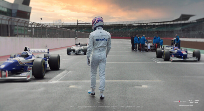 Legendákat hívott ki a Forma-1 sereghajtója 2