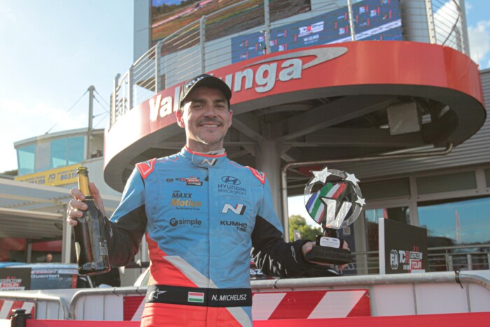 Bajnokhoz méltóan kezdte az évet Michelisz 1 | Vezess Bajnokhoz méltóan kezdte az évet Michelisz 1