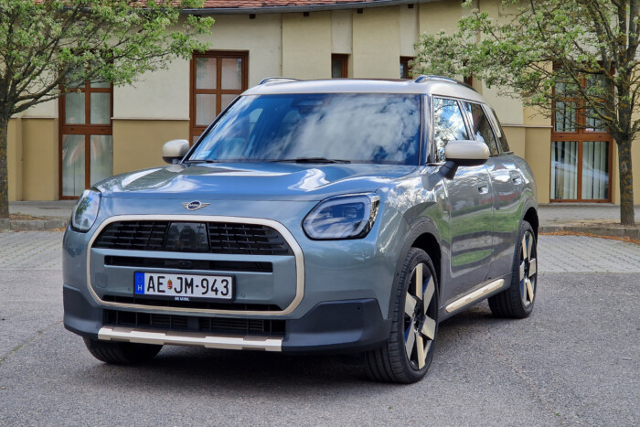 Kis motorral nagy autó? Meglesz a sportosság? 7