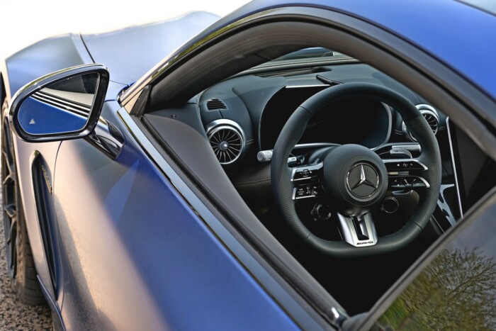 Itthon a legvadabb Mercedes. Pályára vittük 9