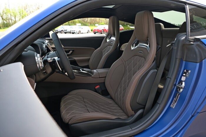 Itthon a legvadabb Mercedes. Pályára vittük 10