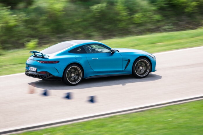 Itthon a legvadabb Mercedes. Pályára vittük 14