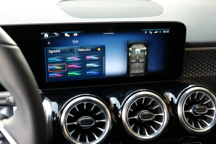 Így kell meglévő modellből villanyautót faragni 17