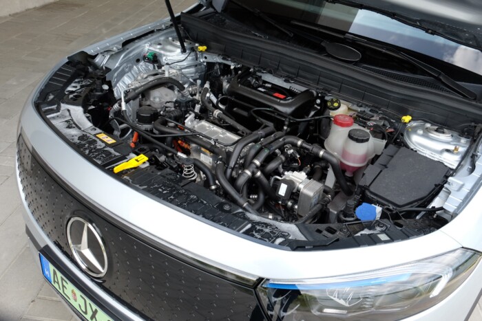 Így kell meglévő modellből villanyautót faragni 16