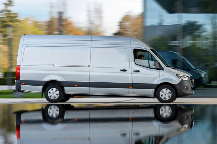 Villany-teherautó kéne? A Mercedesnél van! 14 | Vezess Villany-teherautó kéne? A Mercedesnél van! 14