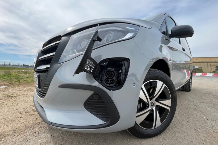 Villany-teherautó kéne? A Mercedesnél van! 10 | Vezess Villany-teherautó kéne? A Mercedesnél van! 10