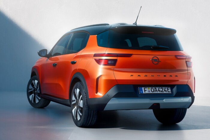 Itt az Opel új városi SUV-ja 8