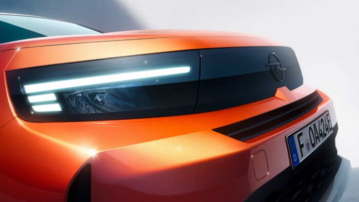 Itt az Opel új városi SUV-ja 6