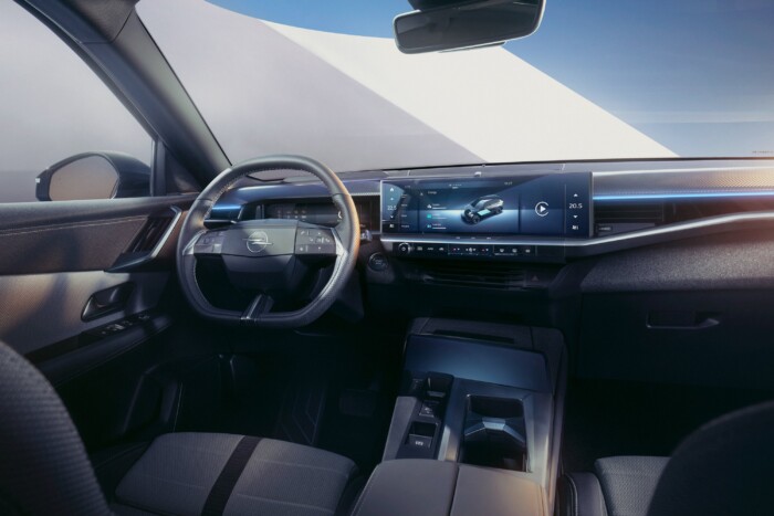 Százezer fénypötty és egy villám világít az új Opelben 8