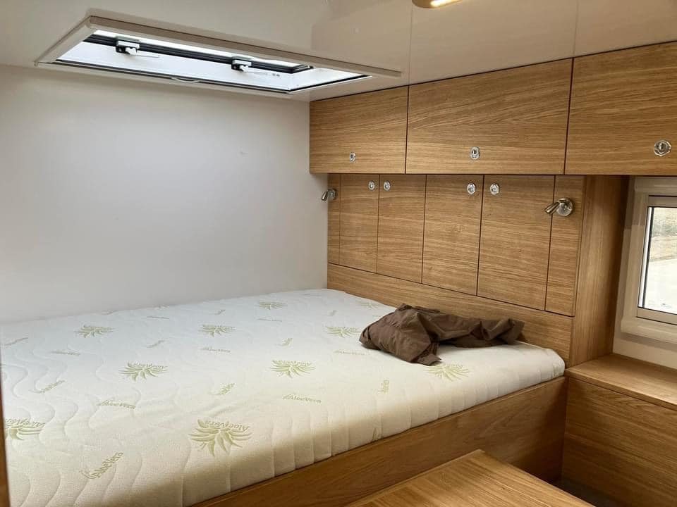 Unimoggal megy a világ végére apa és lánya 2