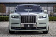 Hullócsillag egy autóban? A Rolls-Royce megoldotta 19