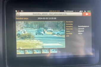 Traffipaxinvázió jön, az emberek súghatnak a rendőröknek