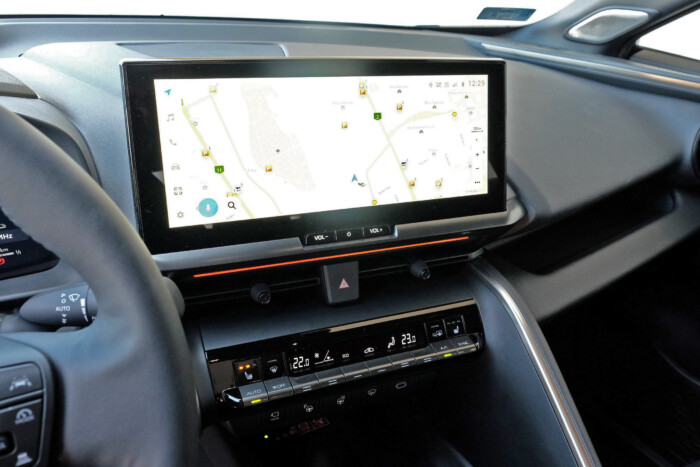 Dinamikus és takarékos is egyben a Toyota hibridje 9