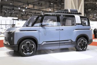 Hiperpraktikus családi autót villantott a Toyota