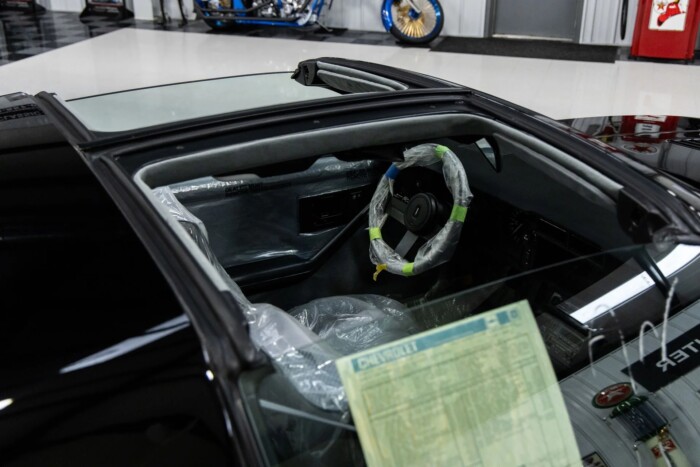 Itt egy vadonatúj autó – egyenesen 1985-ből! 7