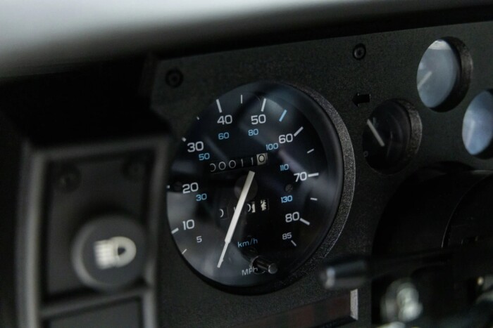 Itt egy vadonatúj autó – egyenesen 1985-ből! 8