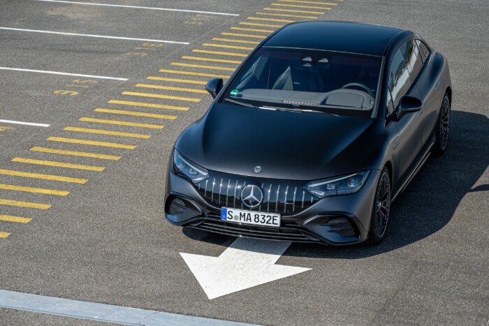 Takarékra teszi elektromosnagyautó-fejlesztését a Mercedes