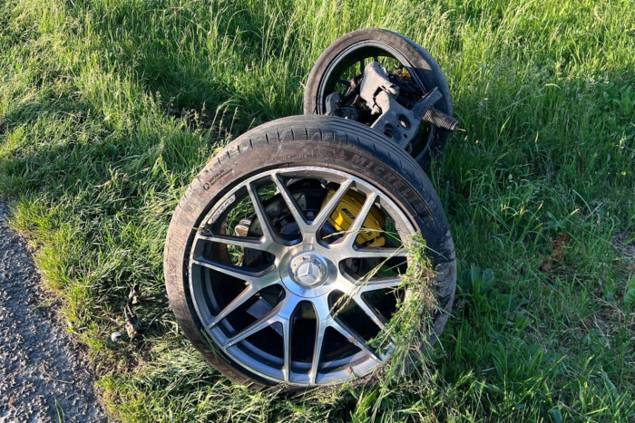 Mercedes és Audi tarolt le egy Suzukit az 58-as főúton