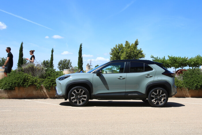 Nagyot mehet itthon az új hibrid Toyota 6