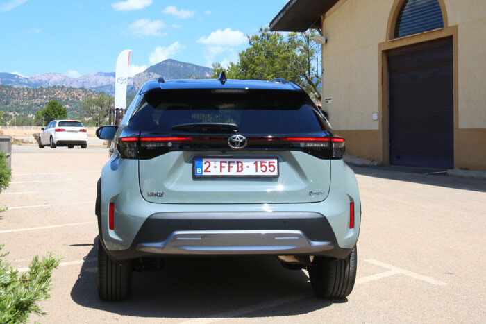 Nagyot mehet itthon az új hibrid Toyota 21