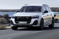 Erősebbek, szívósabbak az Audi nagy SUV-jai 34