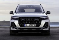 Erősebbek, szívósabbak az Audi nagy SUV-jai 43