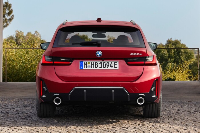 Megújult a BMW 3-as. Villanyból nyújt többet 10