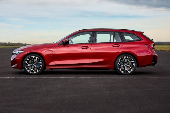 Megújult a BMW 3-as. Villanyból nyújt többet 6