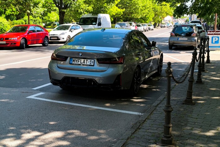 Tu BMW local envía un mensaje con su número de matrícula: Tu coche es tu casa 1