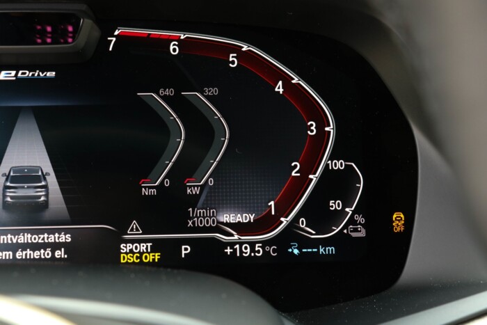 Idéntől kötelező a feketedoboz az autókban. Mutatjuk, melyekben 8