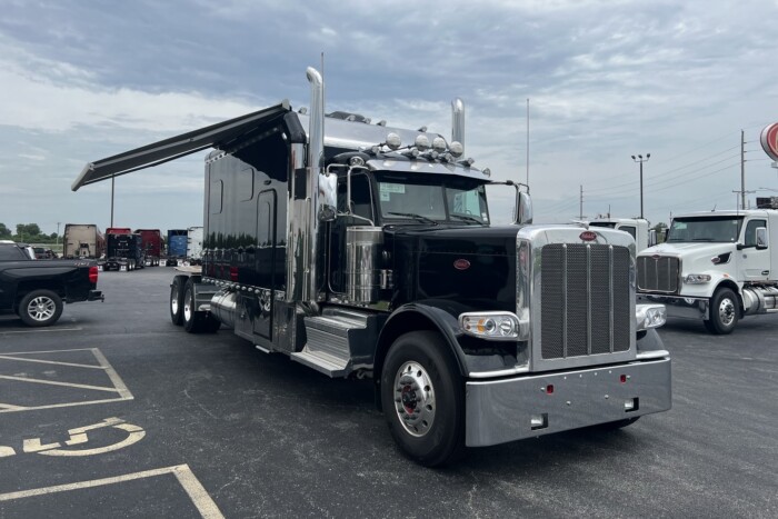 Ilyen egy amerikai kamionsofőr 150 milliós munkahelye