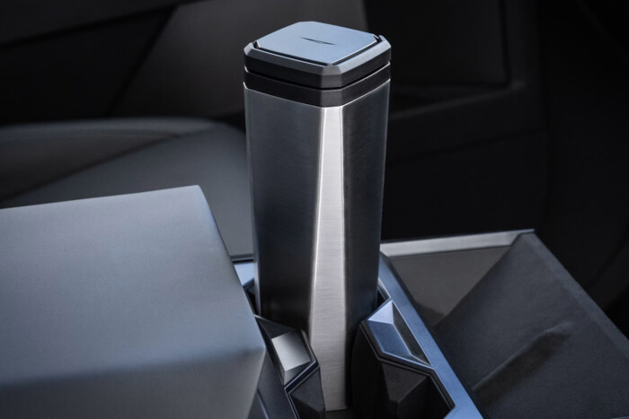 591 köbcentis a legújabb Tesla