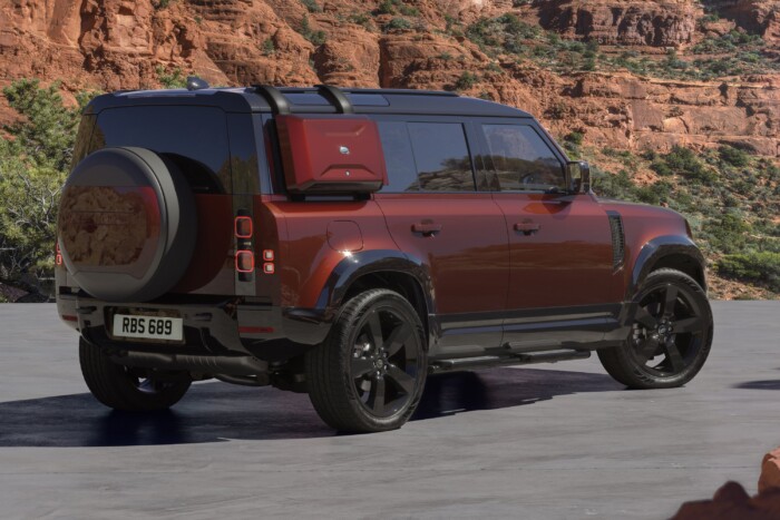 Terepjáróból faragtak elnöki autót 7