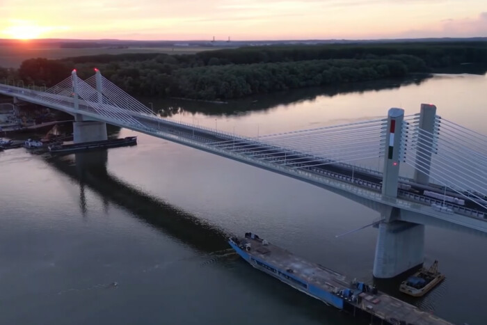 Elkészült az új Duna-híd, jövőhéten adják át