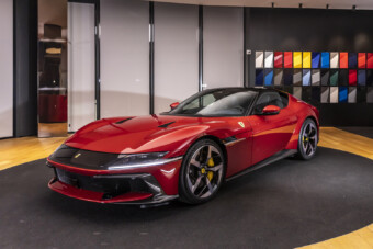 Videón a Ferrari új szuperautója