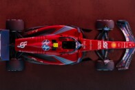 F1: Megérkezett, képeken a Ferrari új festése 11