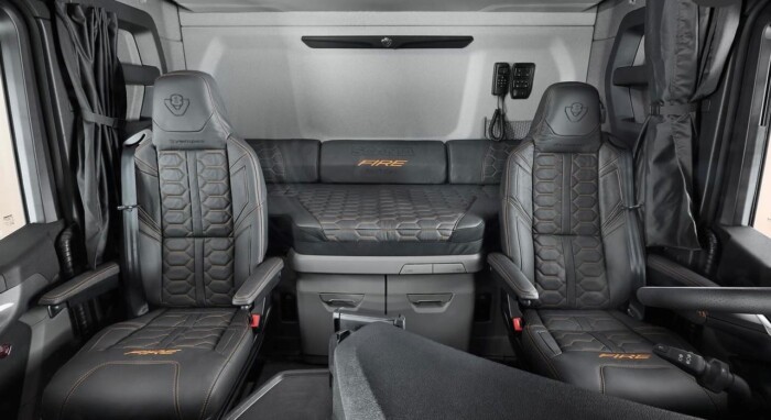 Kevesek kiváltsága lehet ez a nyerges vonató 3