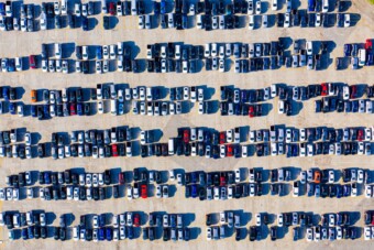 Nem csak a magyarok járnak egyre öregebb autókkal