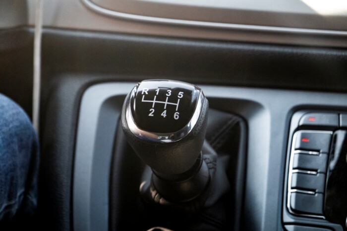 Ellopta az autót, majd rájött, nem is tudja vezetni