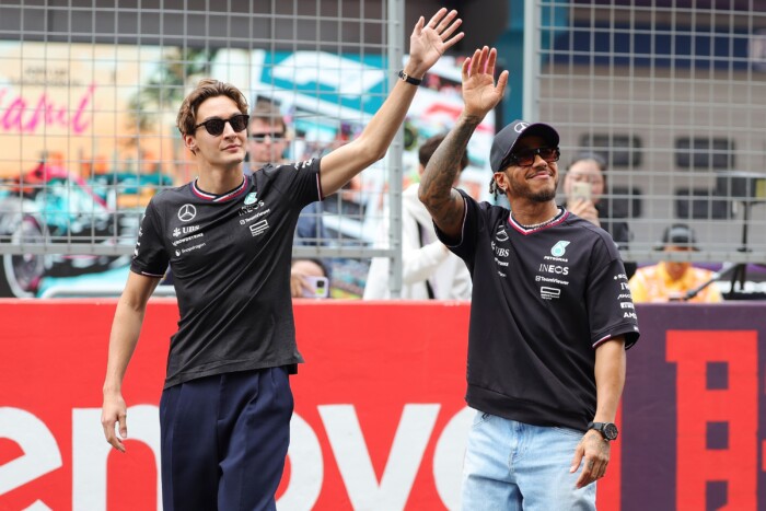 F1: Átesett a ló túloldalára a Mercedes 2 | Vezess F1: Átesett a ló túloldalára a Mercedes 2