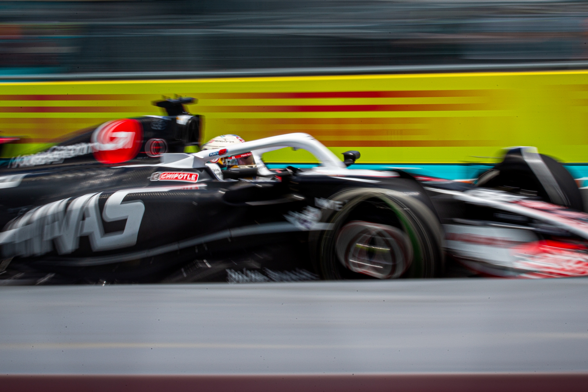 Nem akar bébiszitterkedni az F1-es pilóta