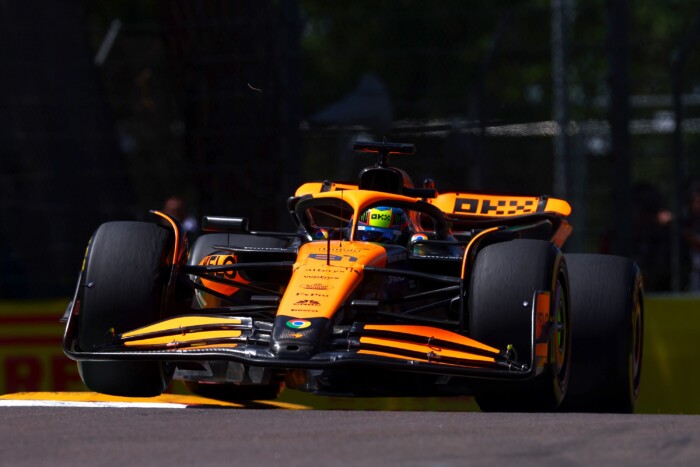 F1: Alonso autója és egy Red Bull is összetört az időmérő előtt 2 | Vezess F1: Alonso autója és egy Red Bull is összetört az időmérő előtt 2