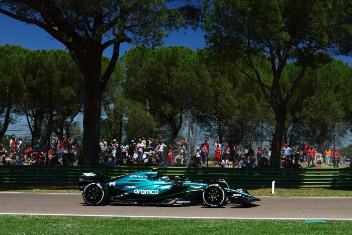 F1: Büntetés az imolai rajt előtt