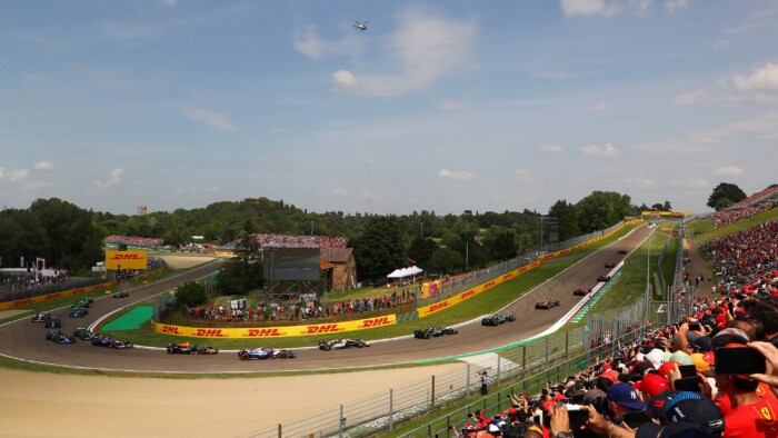 F1: Egy nap alatt kétszer nyert Verstappen Imolában 1 | Vezess F1: Egy nap alatt kétszer nyert Verstappen Imolában 1
