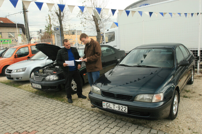 Idéntől kötelező a feketedoboz az autókban. Mutatjuk, melyekben 10