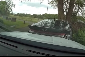 Az akciófilmeket idézte meg egy autós üldözés