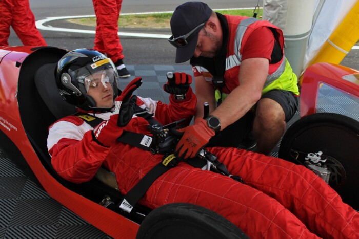 Százmilliós koporsókban születnek a jövő autói 10