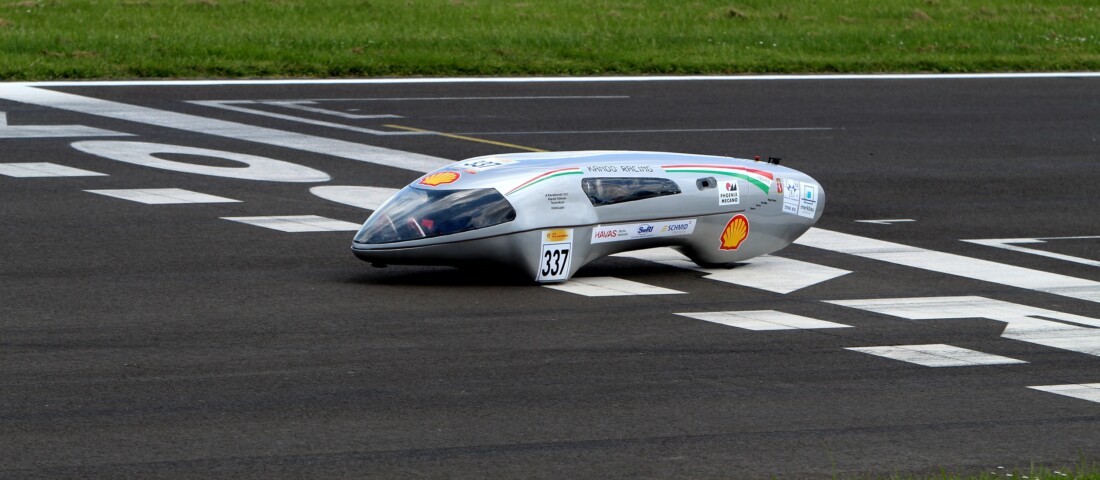 Százmilliós koporsókban születnek a jövő autói